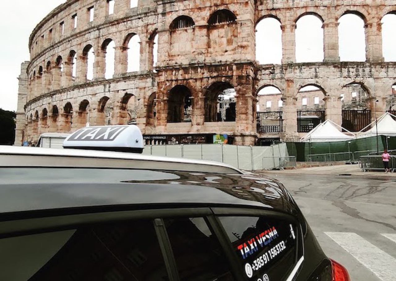 AIRPORT TRANSFERS: PULA AIRPORT TO ROVINJ, POREČ, ISTRA