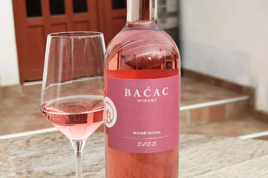 Rose, Baćac