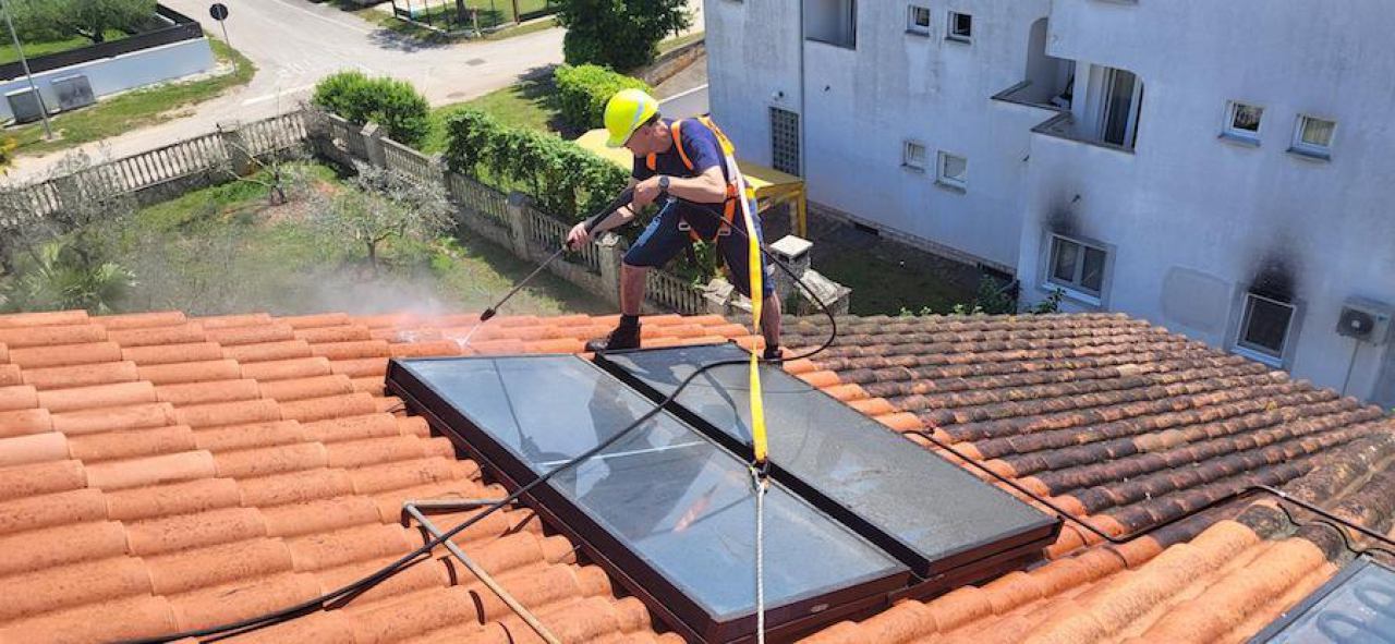 ČIŠĆENJE KROVOVA I SOLARNIH PANELA